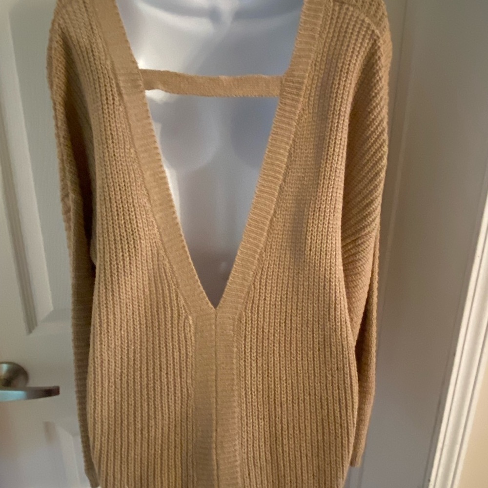 V neck open back sweater